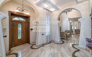 Дом 630м², 3-этажный, участок 10 сот.