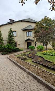 Дом 650м², 3-этажный, участок 23 сот.