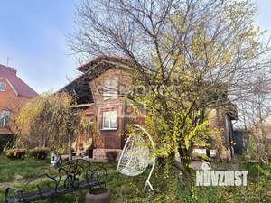 Дом 260м², 3-этажный, участок 9 сот.