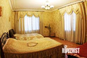 Дом 477м&sup2;, 4-этажный, посуточно, 