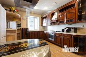 Дом 530м², 2-этажный, посуточно, 