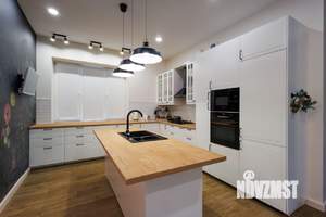 Коттедж 170м², 2-этажный, на длительный срок, 