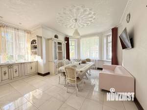 Дом 250м², 2-этажный, на длительный срок, 