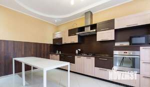 Дом 900м², 3-этажный, посуточно, 