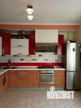 Дом 450м², 3-этажный, на длительный срок, 