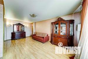 Дом 462м&sup2;, 3-этажный, посуточно, 