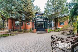 Дом 650м², 3-этажный, посуточно, 