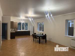 Коттедж 180м², 2-этажный, на длительный срок, 