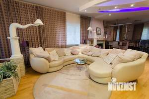Дом 540м², 3-этажный, посуточно, 