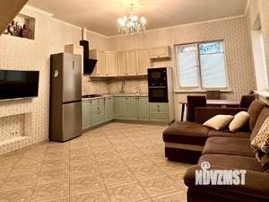 Дом 150м², 3-этажный, на длительный срок, 