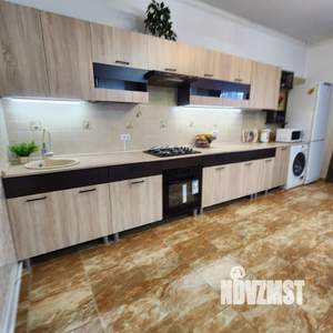 Коттедж 180м², 2-этажный, на длительный срок, 