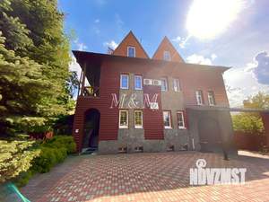 Дом 600м&sup2;, 3-этажный, посуточно, 