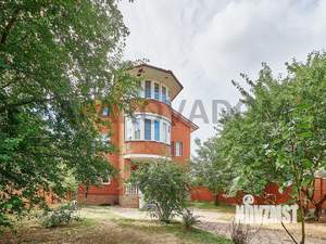 Дом 600м², 3-этажный, посуточно, 