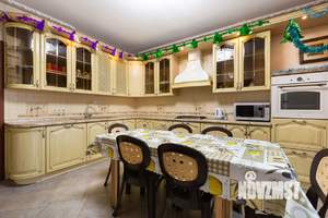 Дом 457м&sup2;, 4-этажный, посуточно, 