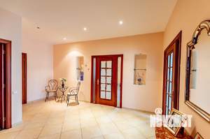 Дом 344м², 2-этажный, посуточно, 