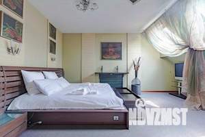 Дом 643м&sup2;, 3-этажный, посуточно, 