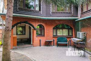 Дом 300м², 2-этажный, посуточно, 