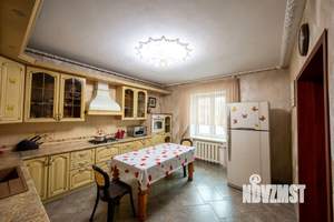 Дом 488м&sup2;, 4-этажный, посуточно, 