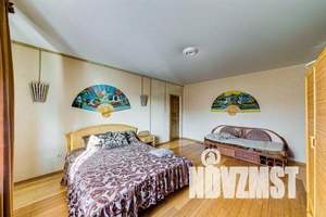 Дом 548м&sup2;, 3-этажный, посуточно, 