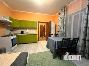 Таунхаус 100м², 3-этажный, на длительный срок, 