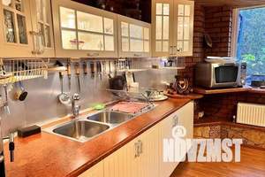 Дом 250м&sup2;, 2-этажный, посуточно, 