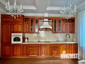 Дом 250м², 2-этажный, на длительный срок, 