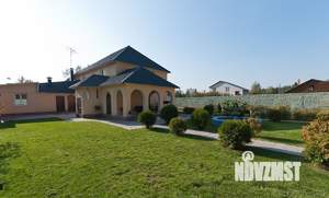 Дом 713м&sup2;, 3-этажный, посуточно, 