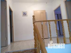 Коттедж 180м², 2-этажный, на длительный срок, 