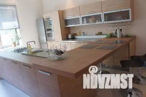 Дом 864м², 3-этажный, посуточно, 