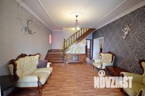 Дом 550м², 2-этажный, посуточно, 