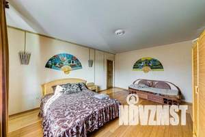 Дом 458м&sup2;, 3-этажный, посуточно, 