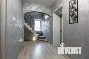 Дом 482м&sup2;, 3-этажный, посуточно, 