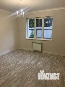 Коттедж 180м², 2-этажный, на длительный срок, 