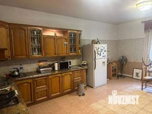 Коттедж 200м², 3-этажный, на длительный срок, 