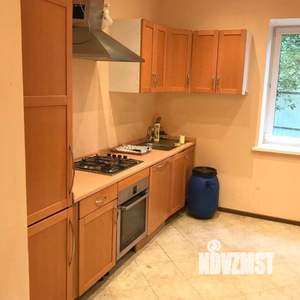 Дом 250м², 2-этажный, на длительный срок, 