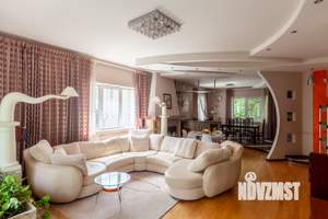 Дом 540м², 4-этажный, посуточно, 