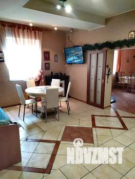 Дом 258м&sup2;, 3-этажный, посуточно, 