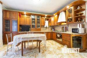 Дом 450м², 3-этажный, посуточно, 