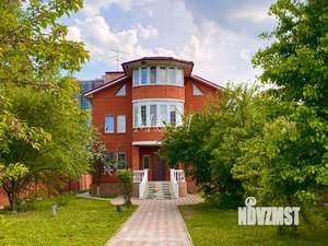 Дом 800м&sup2;, 3-этажный, посуточно, 