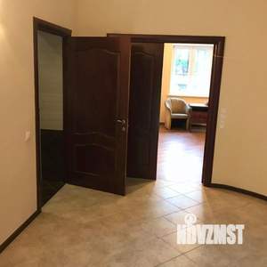 Дом 250м², 2-этажный, на длительный срок, 