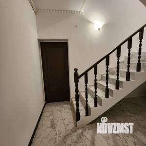 Коттедж 170м², 2-этажный, на длительный срок, 