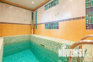 Дом 630м&sup2;, 3-этажный, посуточно, 