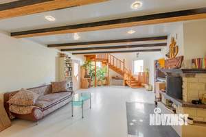 Коттедж 240м², 2-этажный, на длительный срок, 