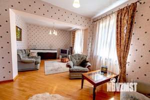 Дом 344м², 2-этажный, посуточно, 