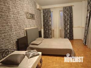 Дом 600м², 3-этажный, посуточно, 