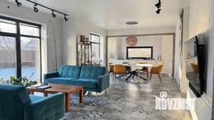 Дом 243м², 3-этажный, участок 8 сот.  