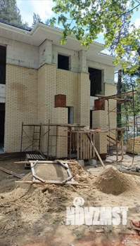 Коттедж 180м², 2-этажный, участок 6 сот.  