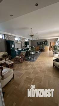 Дом 803м², 2-этажный, участок 15 сот.  