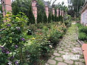 Дом 890м², 3-этажный, участок 45 сот.  