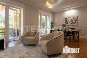 Коттедж 306м², 2-этажный, участок 15 сот.  